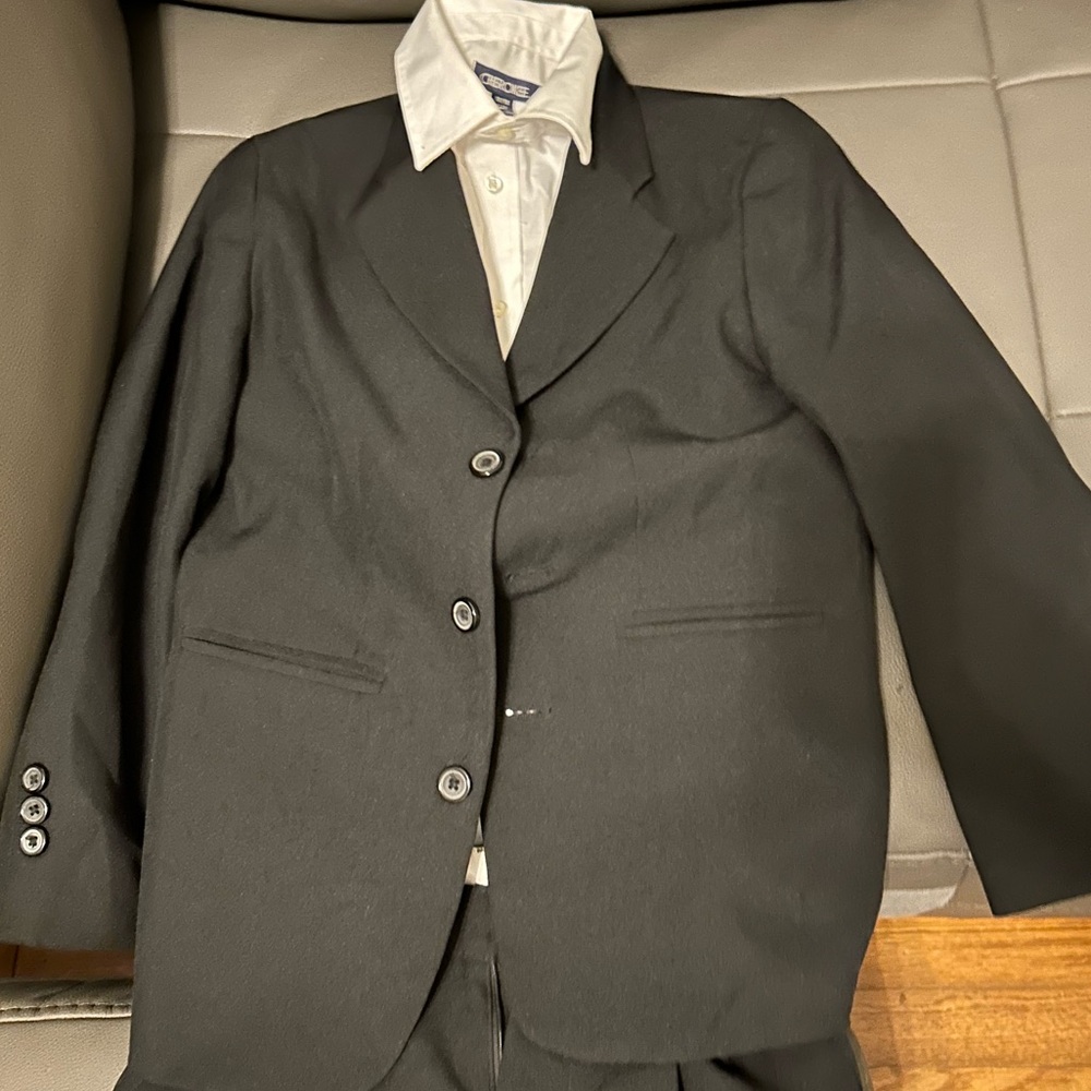 Amherst kids three piece suit. Size 10 boys.